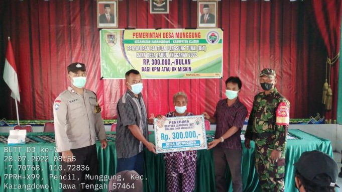 Pemdes Munggung Salurkan Bantuan Langsung Tunai Dana Desa Tahap 7 Bulan Juli 2022