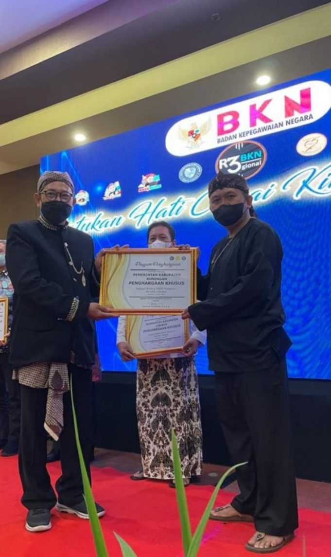 BKPSDM KABUPATEN KUNINGAN MENDAPAT BEBERAPA PENGHARGAAN