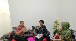 DALAM RANGKA KUNINGAN MENUJU LITERASI DIGITAL BERBASIS DESA, DINAS KEARSIPAN DAN PERPUSTAKAAN KABUPATEN KUNINGAN AKAN MELAUNCHING ELEKTRONIK PERPUSTAKAAN UMUM DAERAH (epusdaku.kuningankab.go.id) berbasis andoid yg dapat menjangkau 376 desa dan kelurahan.