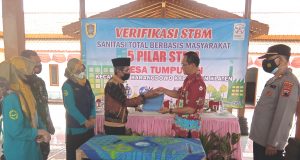 Deklarasi Lima Pilar Sanitasi Total Berbasis Masyarakat Desa Tumpukan.