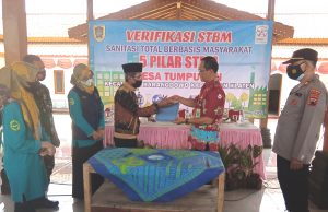 Deklarasi Lima Pilar Sanitasi Total Berbasis Masyarakat Desa Tumpukan.