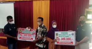 Penyaluran Bantuan Langsung Tunai Dana Desa Tahap sebelas Desa Karangtalun.