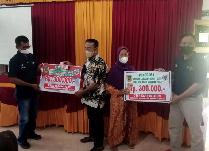 Penyaluran Bantuan Langsung Tunai Dana Desa Tahap sebelas Desa Karangtalun.