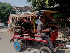 Semarak Karnaval Dan Pentas Seni Peringati HUT Kemerdekaan RI Ke 78 Desa Tumpukan.