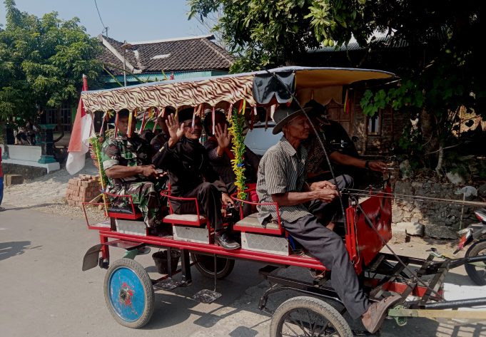 Semarak Karnaval Dan Pentas Seni Peringati HUT Kemerdekaan RI Ke 78 Desa Tumpukan.