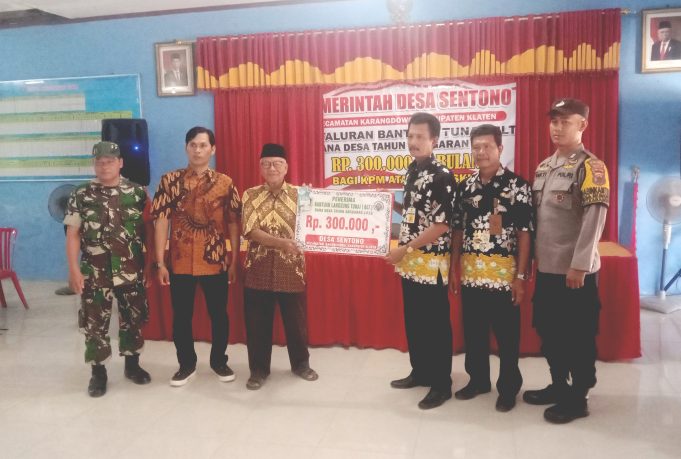 Pemdes Sentono Salurkan BLT-DD Tahap IX Di Tahun 2023