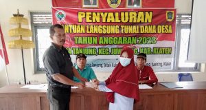 Pemdes Tanjung Salurkan Bantuan Langsung Tunai Dana Desa Tahap X Tahun 2023