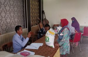 Pemdes Serenan Salurkan Bantuan Pangan Beras Di Bulan November 2023