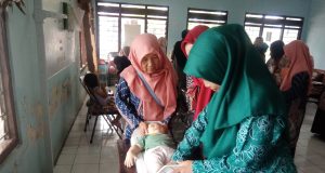 Kegiatan Sub Pekan Imunisasi Nasional (PIN) Polio Di Desa Ketitang’