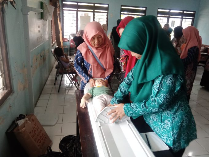 Kegiatan Sub Pekan Imunisasi Nasional (PIN) Polio Di Desa Ketitang’