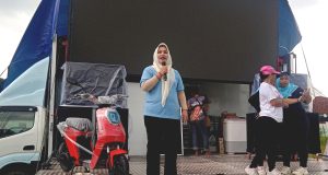Caleg DPRD Jateng Anisa Devy Ika Ajak Ratusan Emak semak Senam Dan Joget Gemoy Bersama