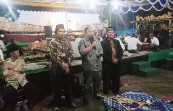 Tradisi Ruwahan Warga Masyarakat Desa Tlogorandu Gelar Wayangan