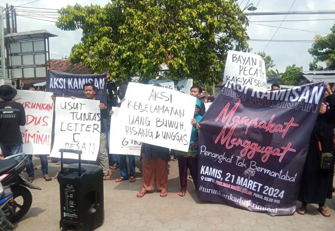 Warga Tlogorandu Gelar Aksi Demo Desak Kadus Yang Terlibat Kasus Pencurian Di Pecat