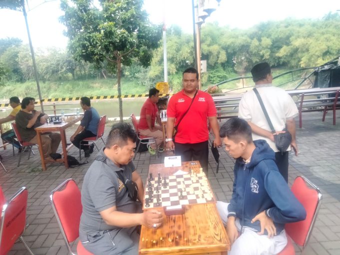 Gogor Johan Melakukan Blusukan Ke Warga.