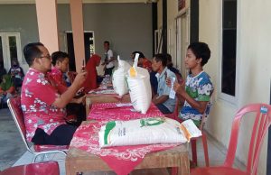 Penyaluran Bantuan Pangan Beras 10Kg Tahap VI Bulan Juni 2024 Desa Kalangan.