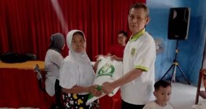 Penyaluran Bantuan Pangan Beras 10 Kg Bulan Juni 2024 Di Desa Sentono .