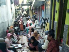 Calon Wakil Walikota Solo Gogor Melakukan Blusukan Ke Warga Perkenalkan Programnya.