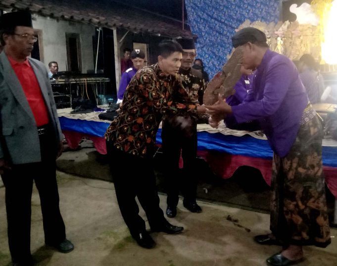 Pengukuhan Muda-Mudi Sembodo Krido Mulyo Gelar Panggung Hiburan Wayang Srawung.