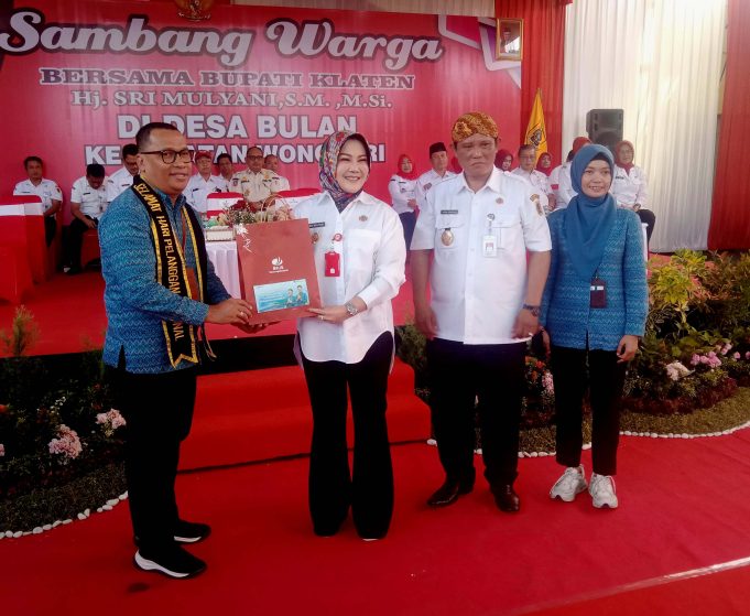Bupati Klaten Laksanakan Kegiatan Sambang Warga Di Desa Bulan