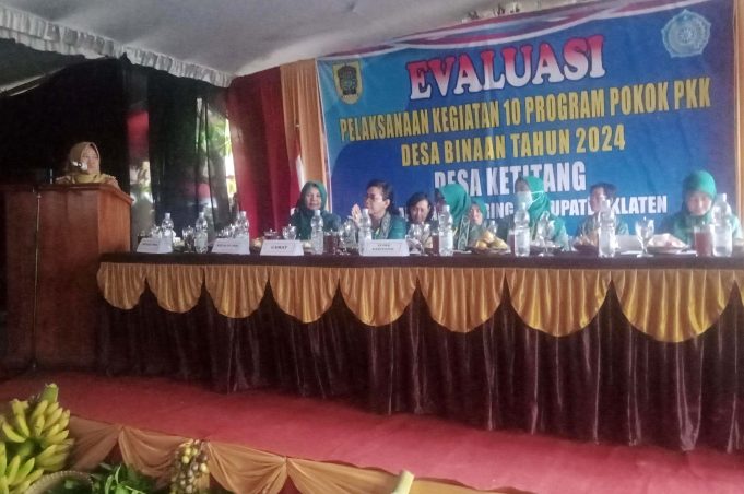 Pelaksanaan Evaluasi 10 Program PKK Desa Binaan Di Desa Ketitang 2024.