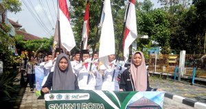 Karnaval Dalam Rangka Dies Natalis SMK N 1 Rota Tampilkan Beragam Kreativitas