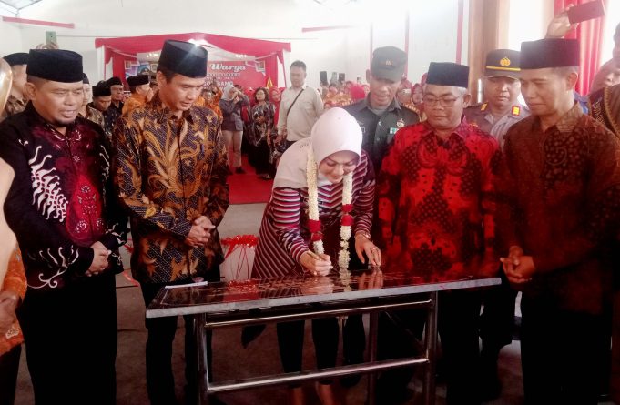Kegiatan Sambang Warga Bupati Klaten Resmikan Gedung Serbaguna Desa Gombang