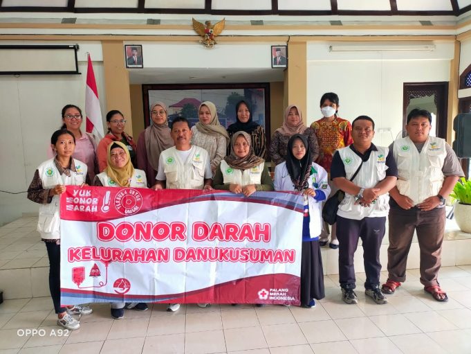IPSM Danukusuman Berikan Bantuan Makanan Dan Mengadakan Donor Darah