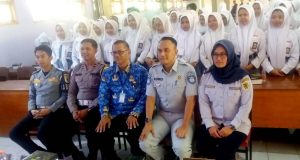 Dinas Perhubungan Klaten Gelar Sosialisasi Keselamatan Lalu lintas Di SMK Negeri 1 Pedan