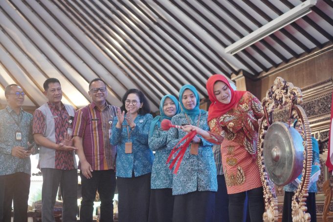 Buka Rapat Konsultasi TP PKK, Bupati Klaten …