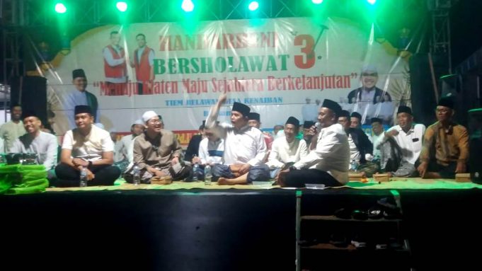 Handarbeni Bersholawat Bersama Tim Relawan Kenaiban Bersatu.