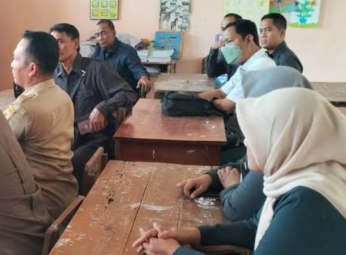 Komisi IV DPRD Kabupaten Klaten Lakukan Sidak Di SD Negeri II Wonoboyo.