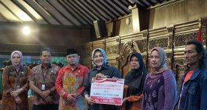 Pemkab Klaten Salurkan BLT DBHCHT Rp 9,3 Miliar