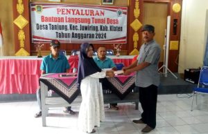 Penyaluran Bantuan Langsung Tunai Dana Desa ( BLT DD ) Desa Tanjung Desember 2024