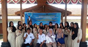 Pelatihan Berbasis Kompetensi Tayilor Made Training Di Desa Tumpukan Ditutup, 16 Peserta Terima Sertifikat.