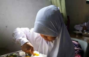 Siswa SDN di Sukoharjo di Duga Keracunan Saat Makan Gratis.