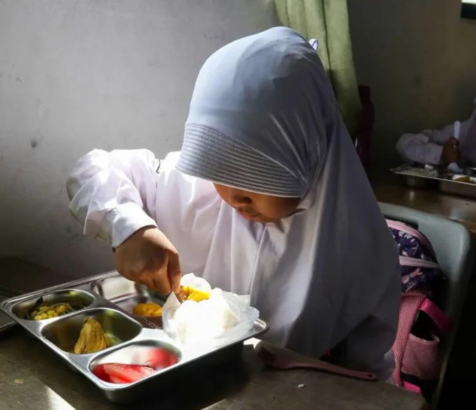 Siswa SDN di Sukoharjo di Duga Keracunan Saat Makan Gratis.
