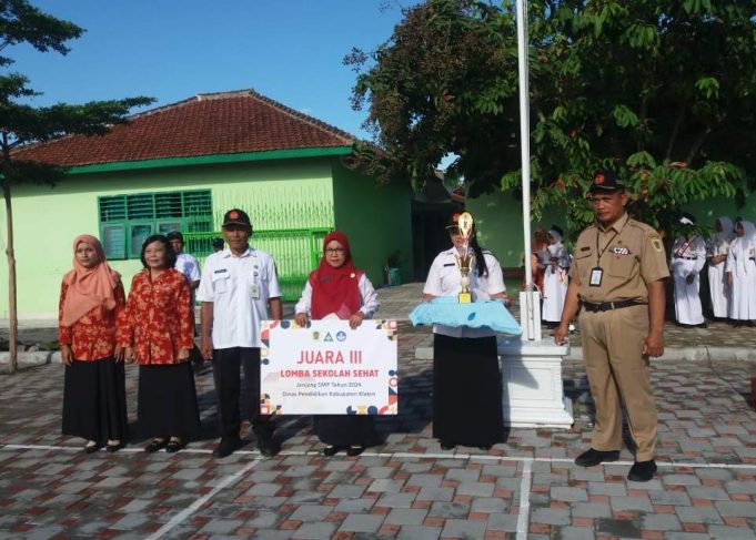 SMP Negeri 2 Karangdowo Predikat Sekolah sehat nomor 3 di Klaten.