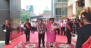 Sertijab Kapolresta Surakarta Dari Kombes Pol Iwan Saktiadi Kepada Kombes. Pol. Catur Cahyono Wibowo Sebagai Kapolresta Yang Baru.