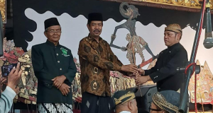 Tradisi Sadranan Warga Ngepringan Desa Serenan Gelar Wayangan