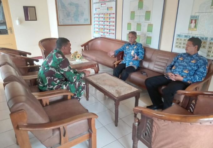 Danramil 22 Wonosari Sambangi Pemerintah Desa Lumbungkerep Sampaikan Ini