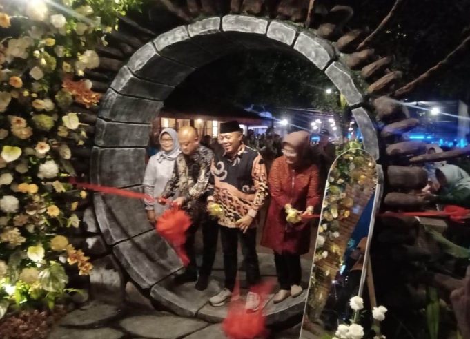 Wisata Alam Resto By Mbah Lurah Polanharjo Resmi di Buka.