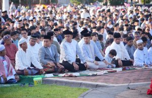 Ribuan Warga Ikuti Sholat Idul Fitri Di Alun-alun Klaten