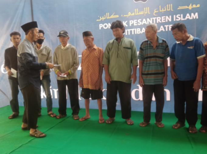 Jelang Hari Raya Idul Fitri 1446 Hijriyah Pondok Pesantren Islam Al- Ittiba’ Salurkan Zakat Maal Pada 2000 Fakir Miskin dan Anak Yatim