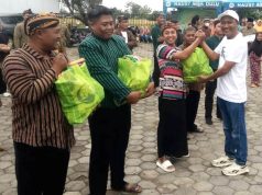 Jelang Hari Raya Idul Fitri 2025 Pemdes Ponggok Salurkan Sembako 730 Paket Pada Warganya.