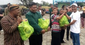Jelang Hari Raya Idul Fitri 2025 Pemdes Ponggok Salurkan Sembako 730 Paket Pada Warganya.