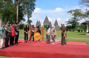 Danramil 09/Prambanan Kodim Klaten Hadiri Gelar Seni “Klaten Obah Bareng #2” Peringati World Dance Day 2025