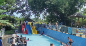 Wisata Air Dan Terapi Umbul Brintik Di masa Liburan Alami Peningkatan Pengunjung.