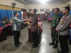 Potong Tumpeng Warnai Malam Tirakatan Hari Pendidikan Nasional Di Korwil Bidang Pendidikan Cawas.