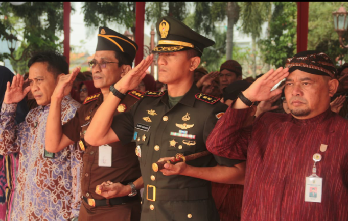 Upacara Peringatan Hari Pendidikan Nasional Tahun 2025 Di Kabupaten Klaten Berlangsung Khidmat