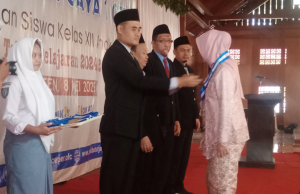 Akhirussanah SMK Batur Jaya 1 Ceper Klaten, Kelas XII Tahun Pelajaran 2024-2025.